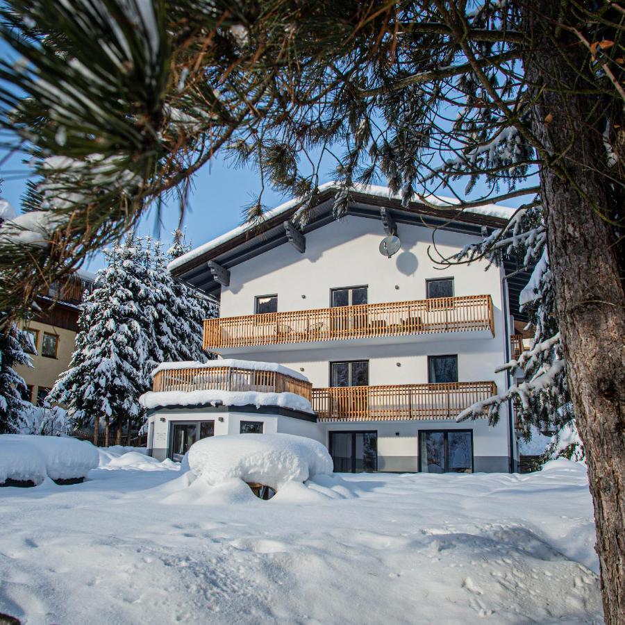 Rmg Roses Apartments Bad Kleinkirchheim Bagian luar foto